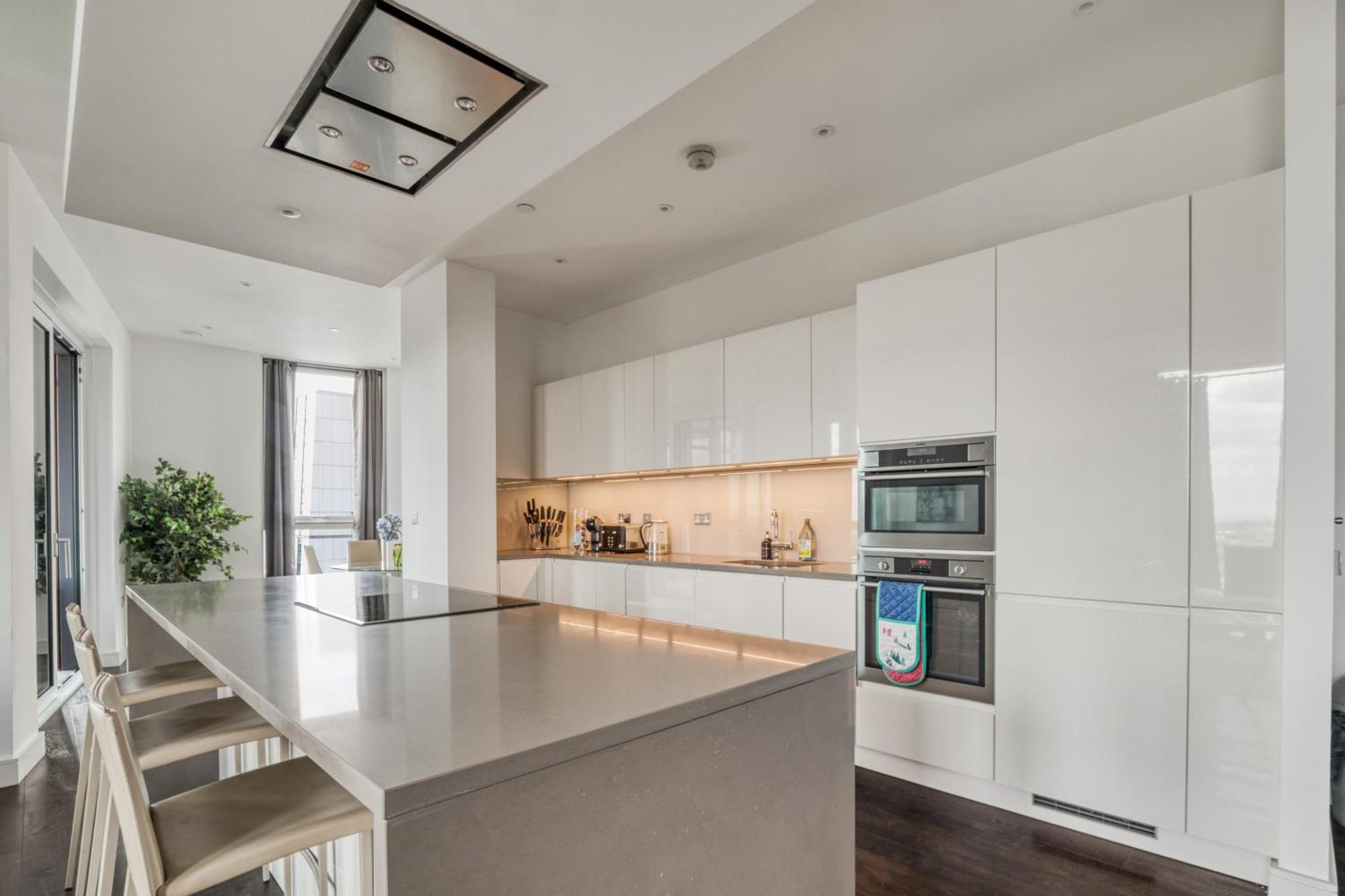 Appartamento Stunning 360º View Luxurious Penthouse Londra Esterno foto