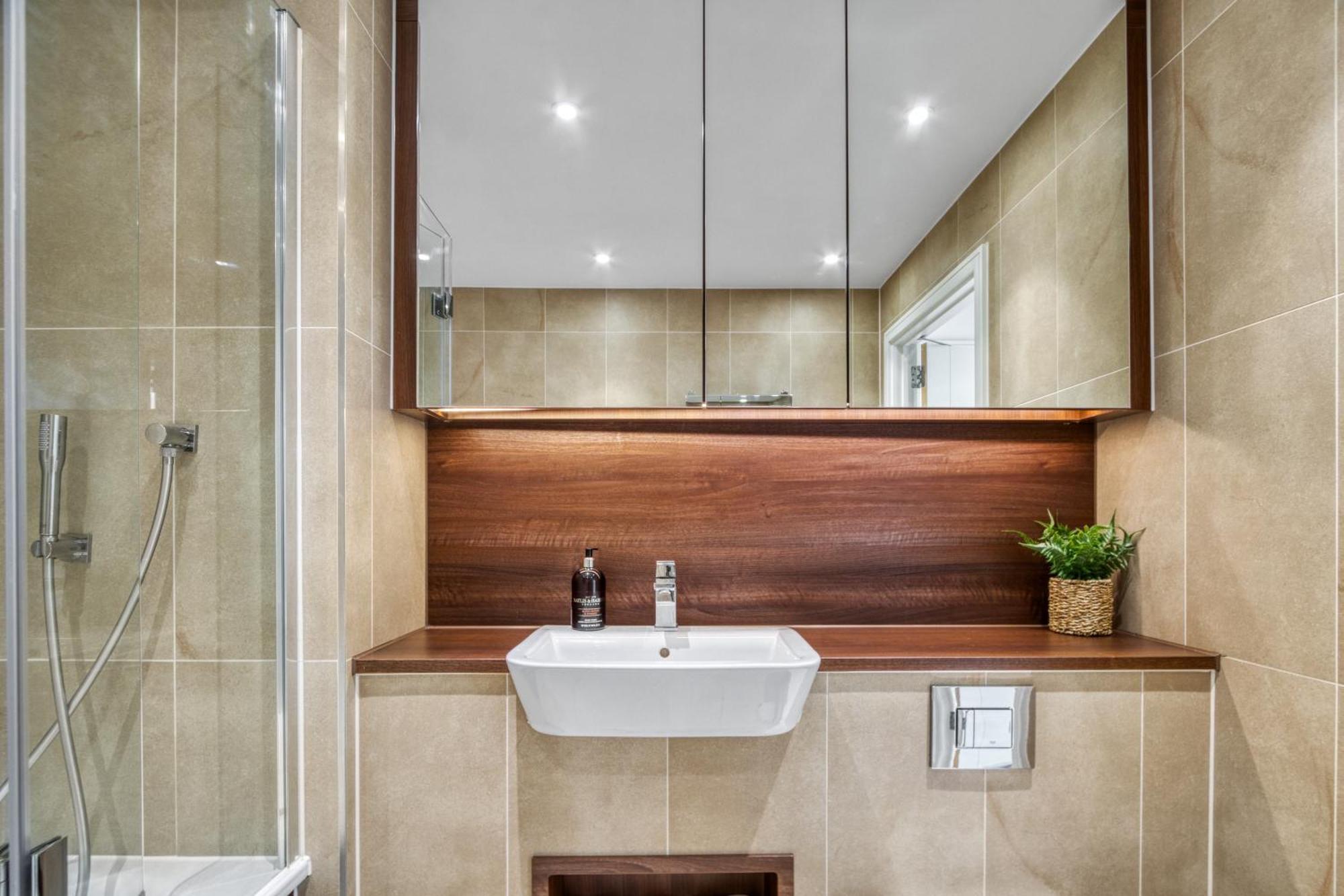 Appartamento Stunning 360º View Luxurious Penthouse Londra Esterno foto