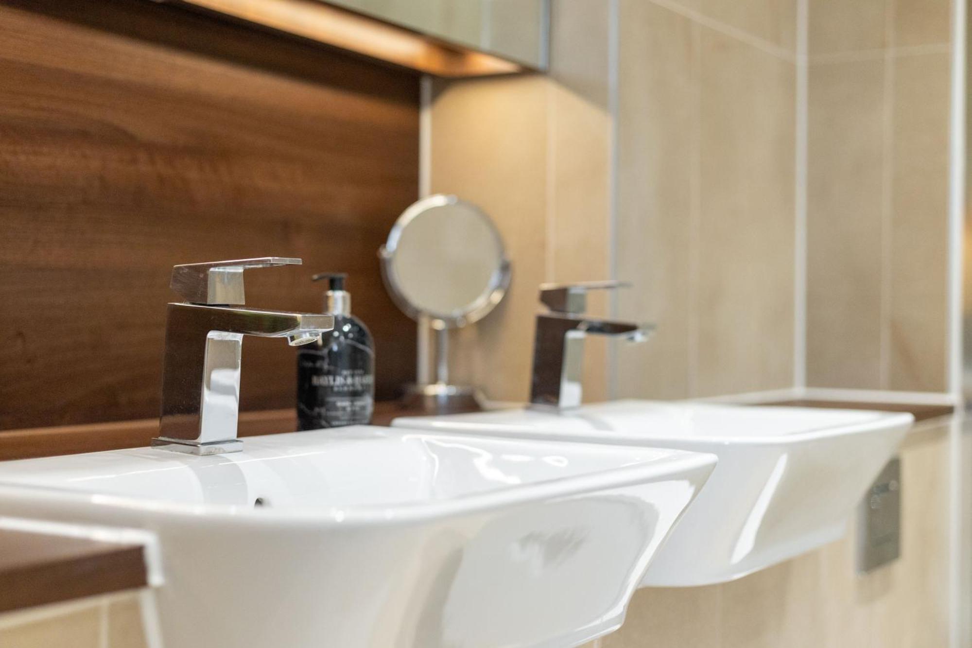 Appartamento Stunning 360º View Luxurious Penthouse Londra Esterno foto
