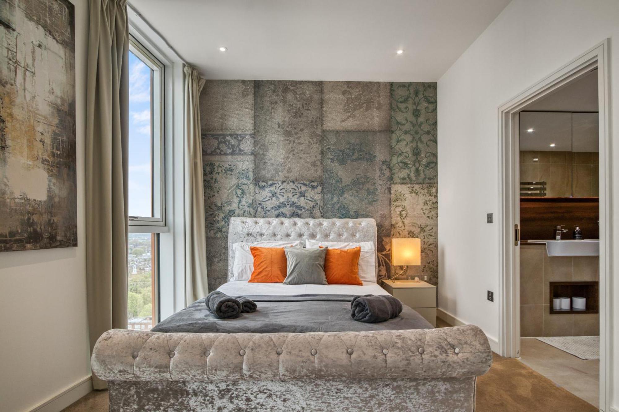 Appartamento Stunning 360º View Luxurious Penthouse Londra Esterno foto
