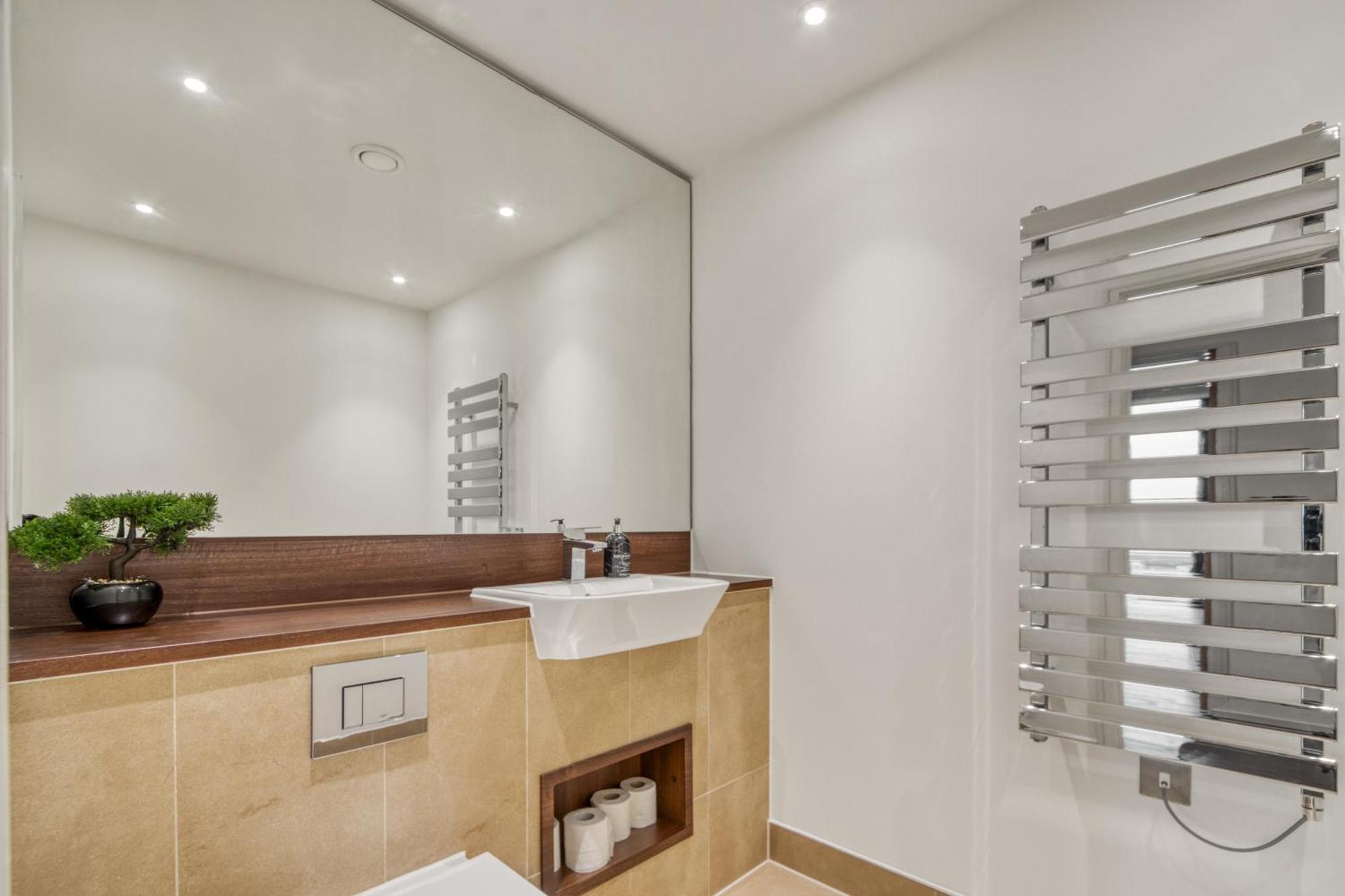 Appartamento Stunning 360º View Luxurious Penthouse Londra Esterno foto