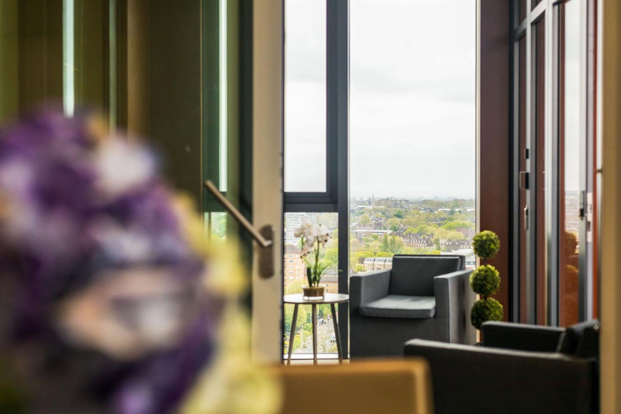 Appartamento Stunning 360º View Luxurious Penthouse Londra Esterno foto