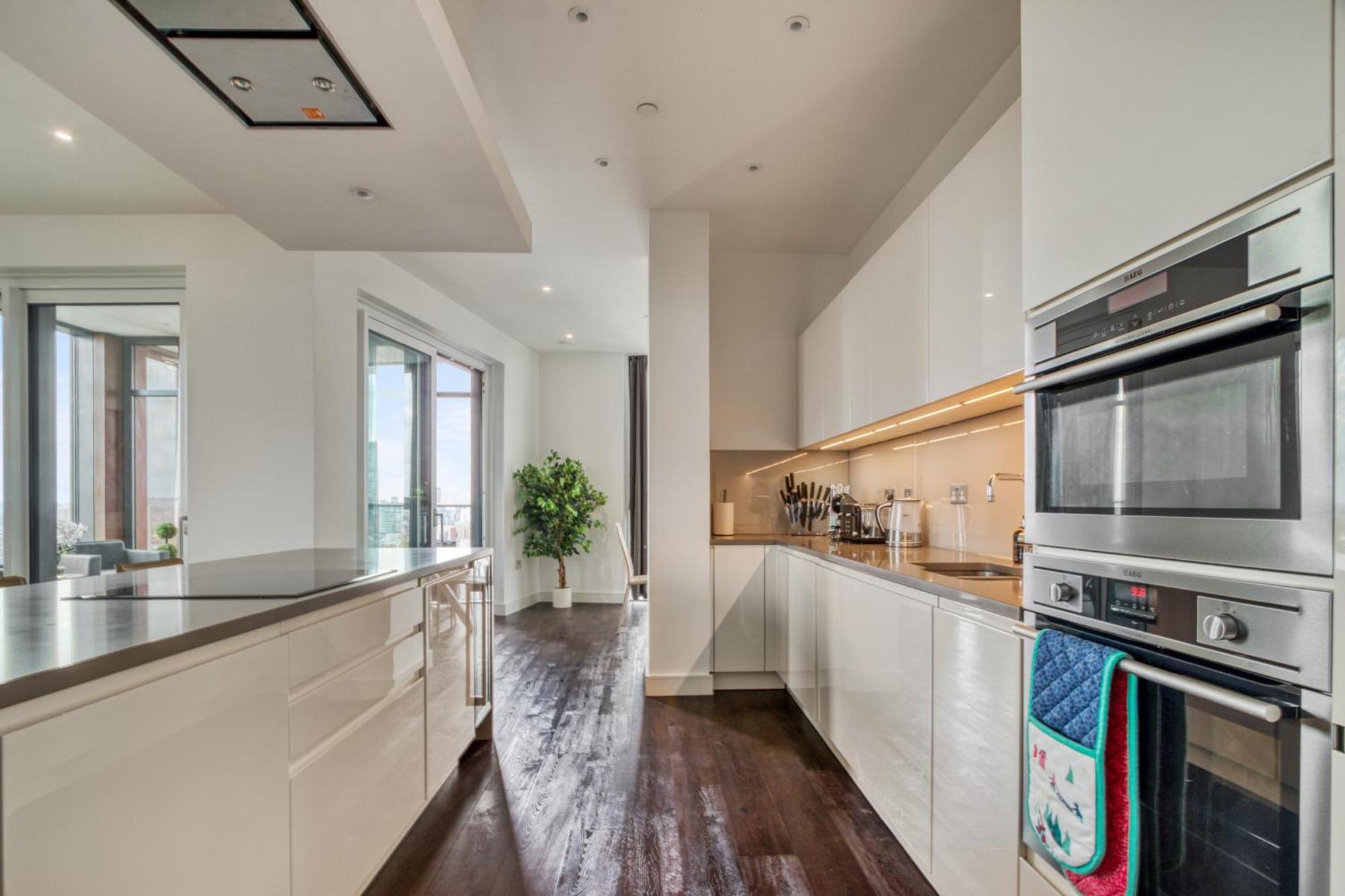 Appartamento Stunning 360º View Luxurious Penthouse Londra Esterno foto